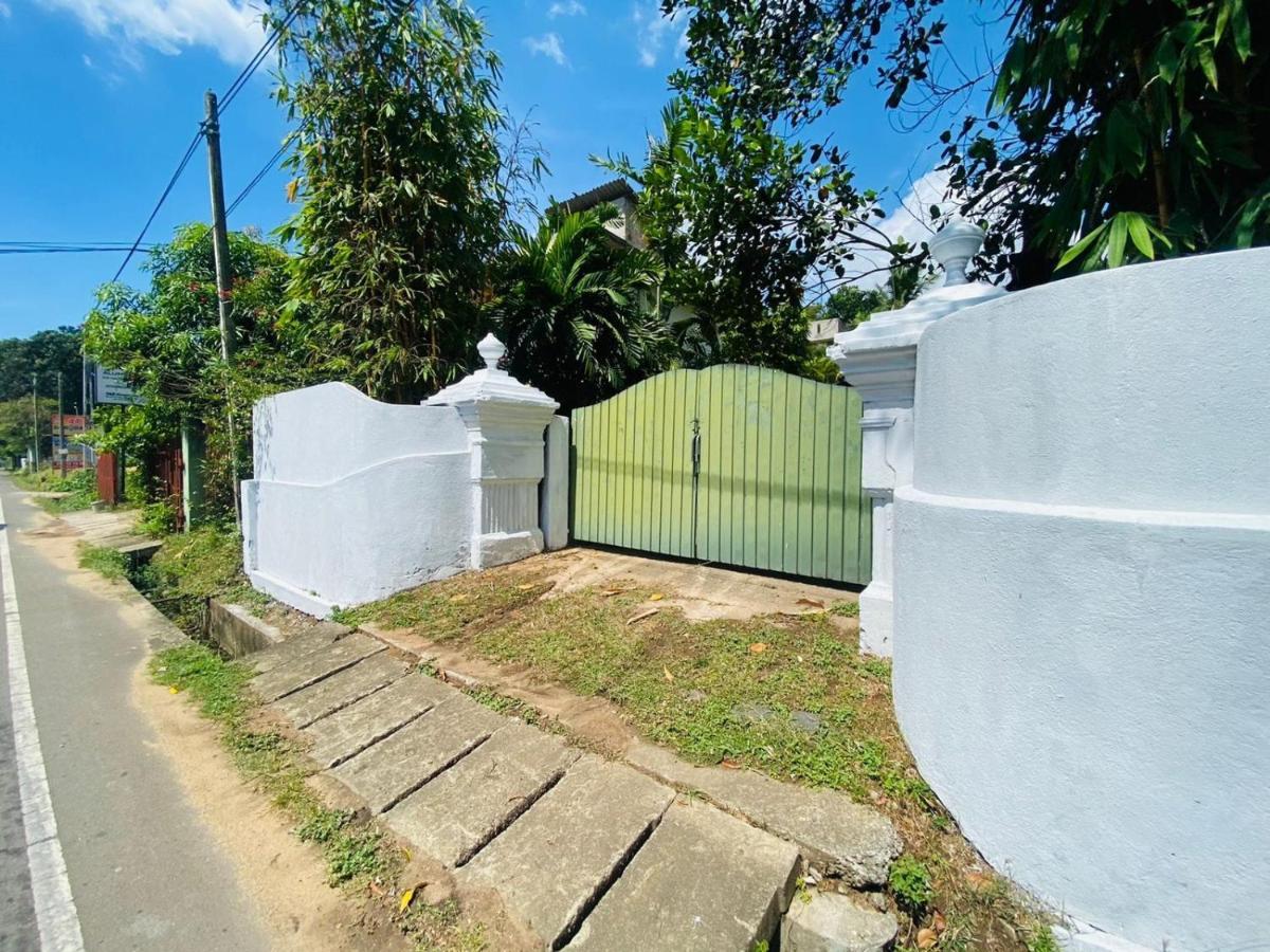 Colonial Bungalow Тангалла Экстерьер фото
