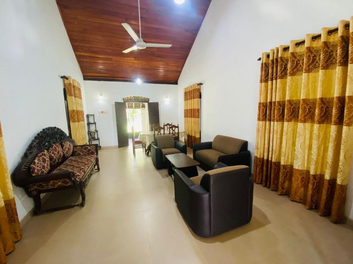 Colonial Bungalow Тангалла Экстерьер фото