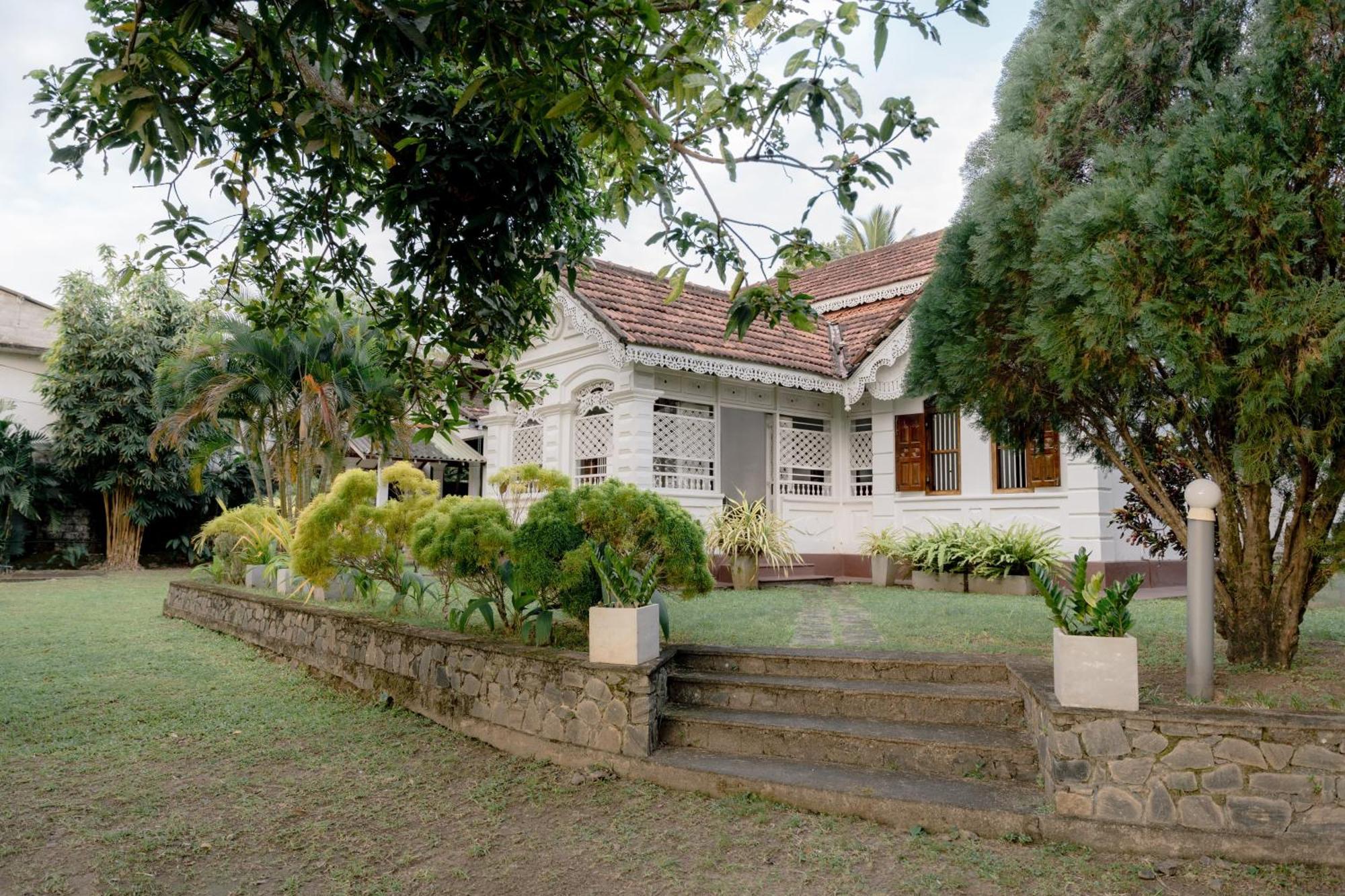 Colonial Bungalow Тангалла Экстерьер фото