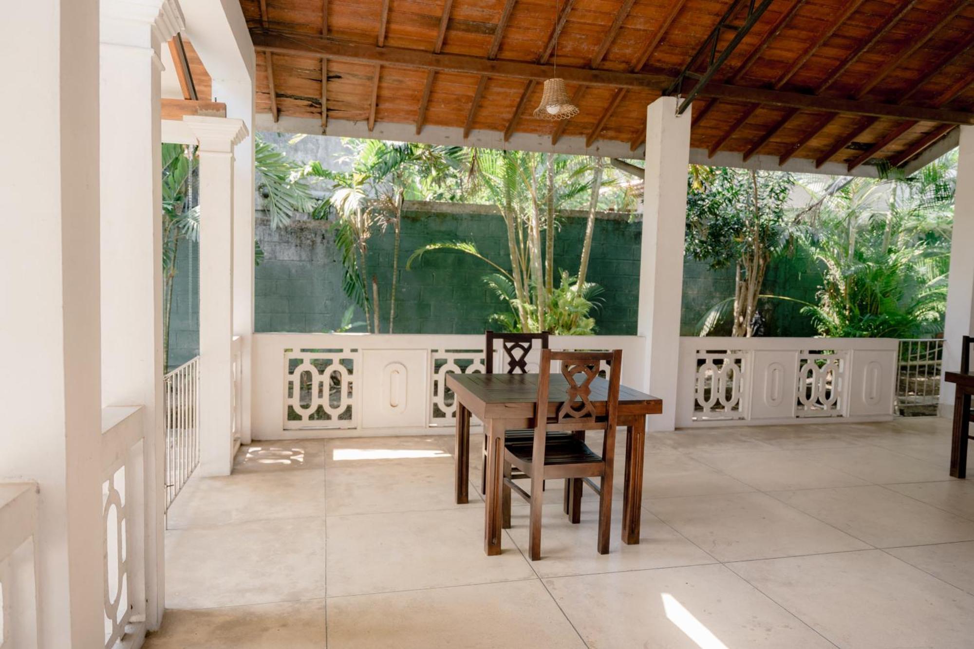 Colonial Bungalow Тангалла Экстерьер фото